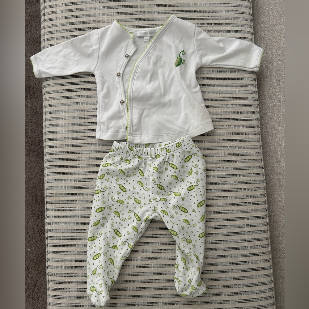 Magnolia Baby Newborn Pea Set